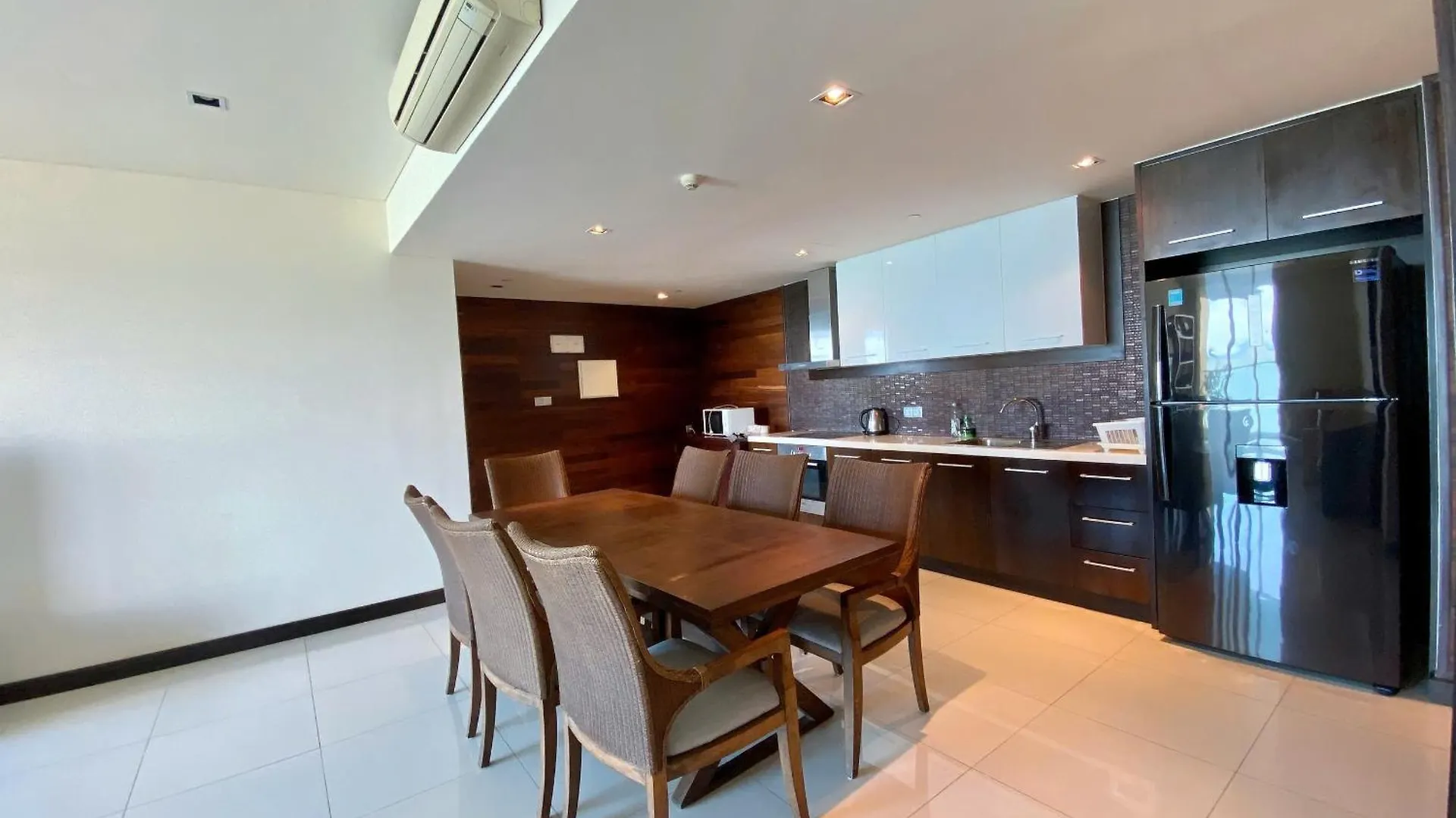 Can Ho Nha Trang Ln Sat Bien - Ngay Trung Tam Nha Trang 0*,